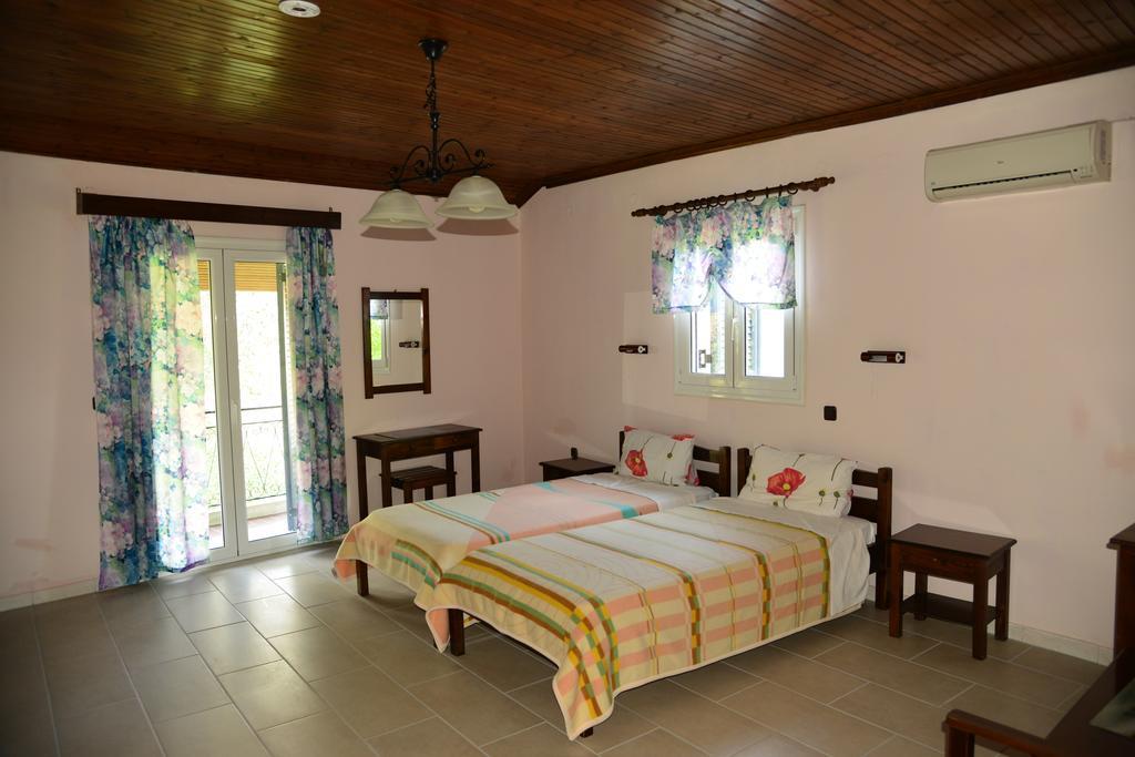Pension Ipiros Gouvia Ruang foto