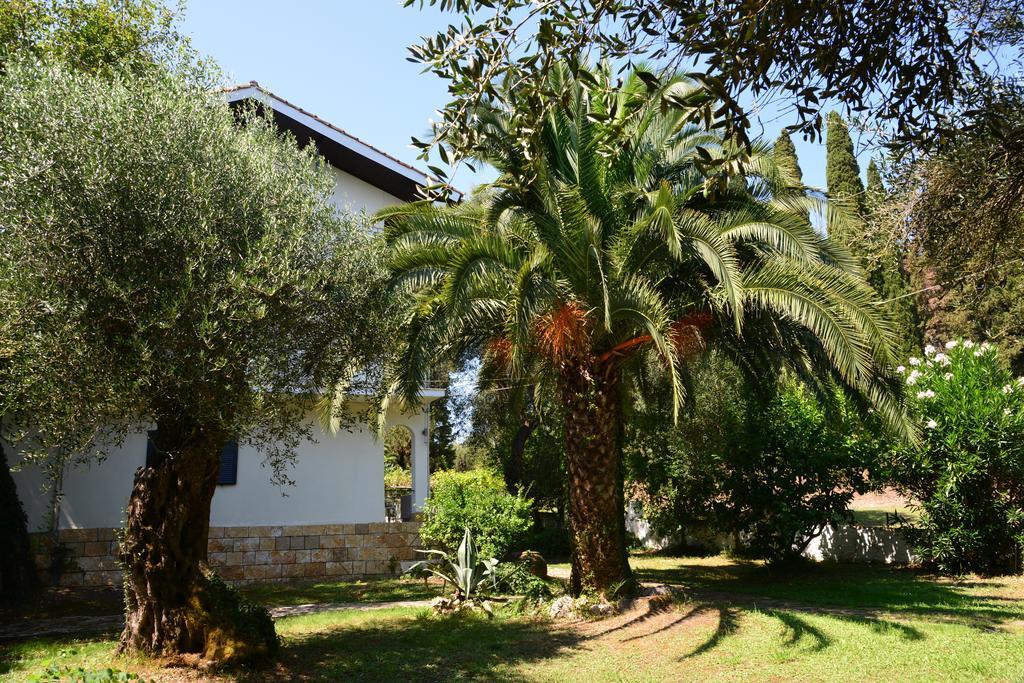 Pension Ipiros Gouvia Bagian luar foto
